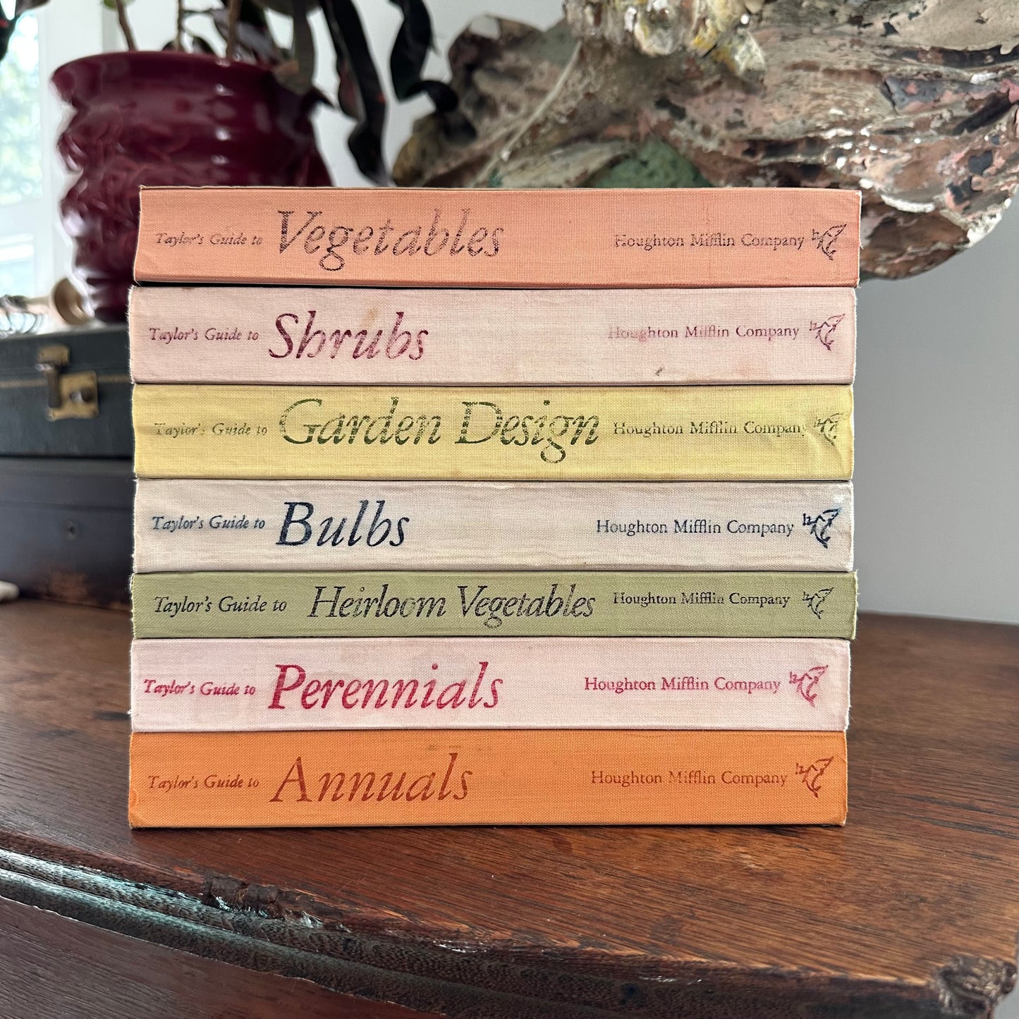 A Set of 7 Vintage Taylor’s Garden Guides!
