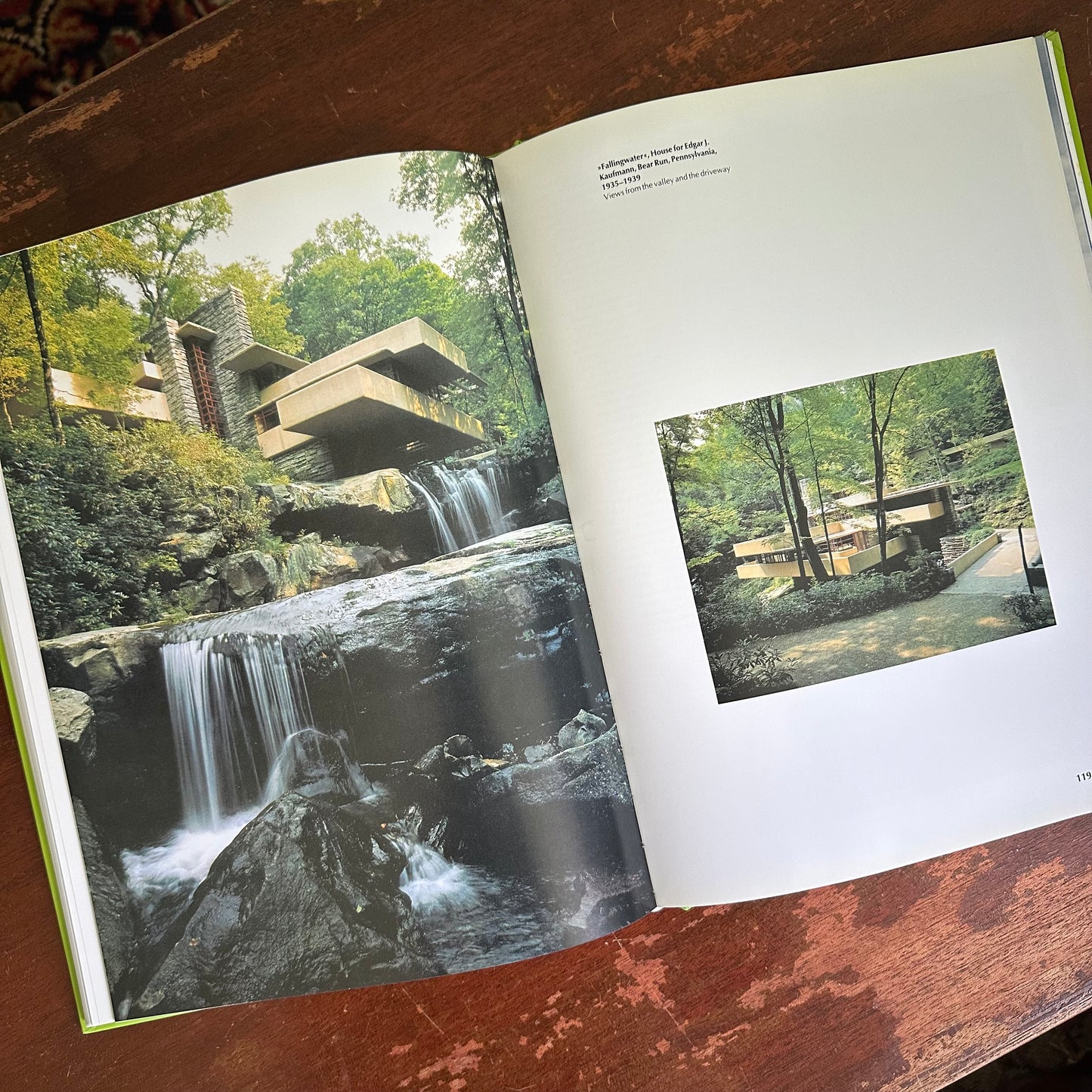 Frank Lloyd Wright - A Beautiful 25th Anniversary Taschen Coffee Table Book