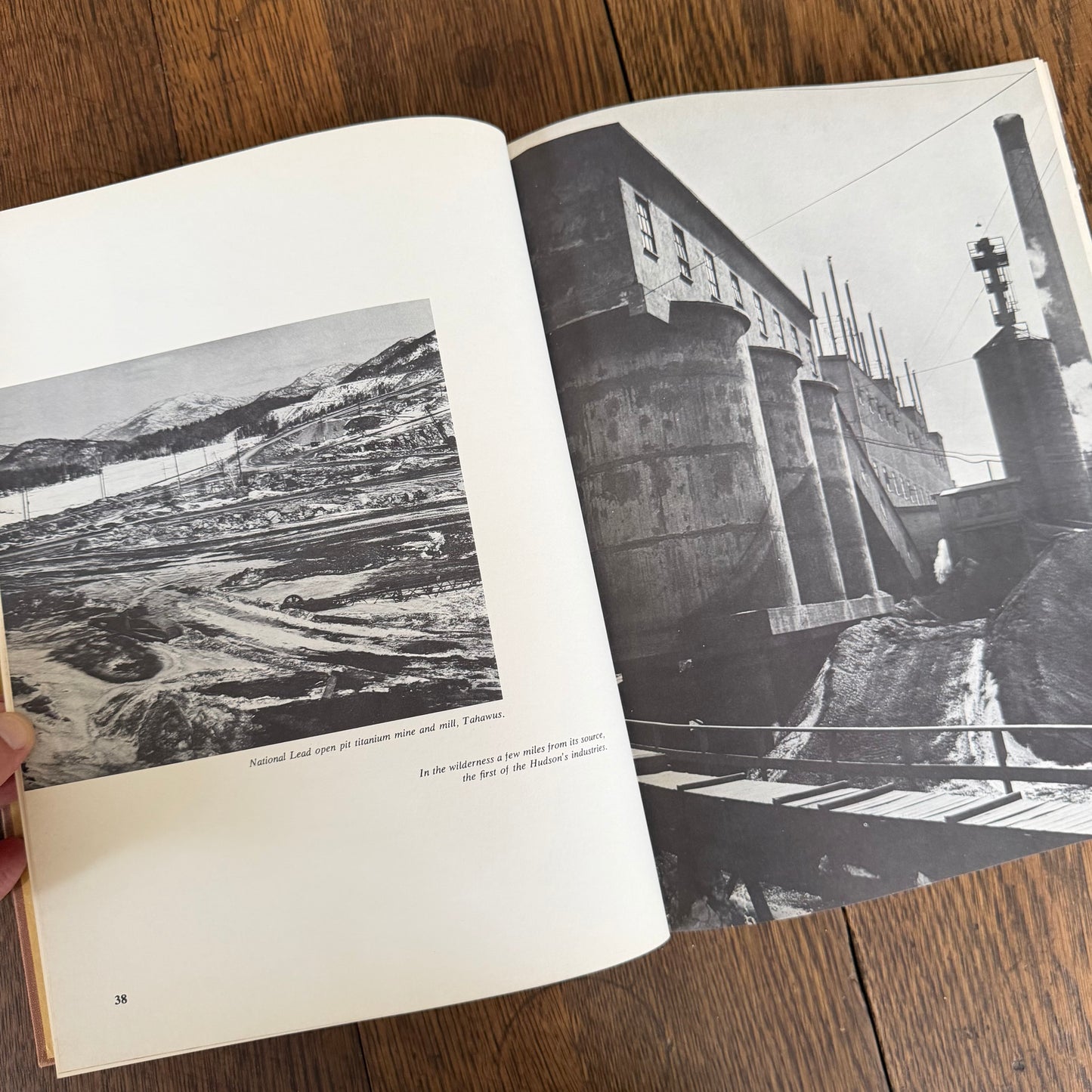 The Hudson River Valley by John Reed - 1960 Vintage New York Photography & History - Bonanza Books