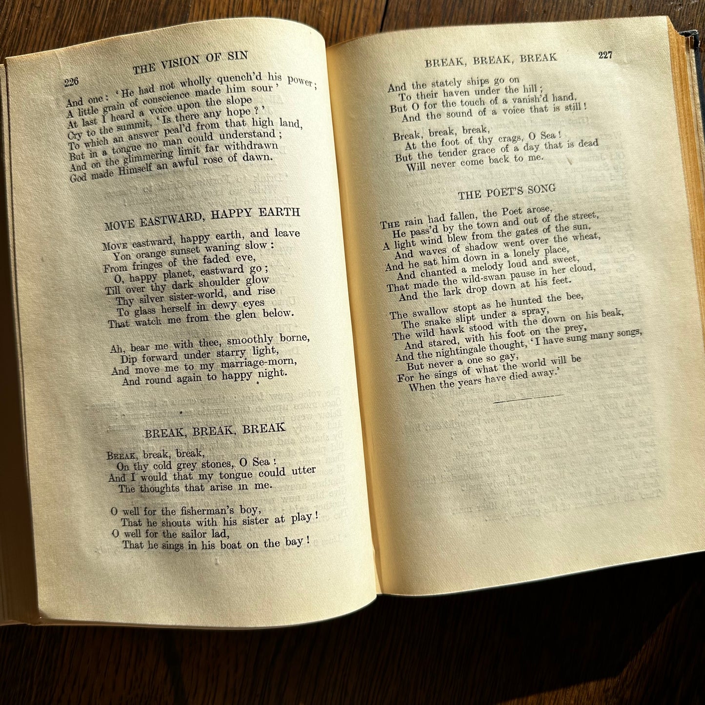 Vintage Matched Set: The Poems of Robert Browning (Oxford Univ. Press 1928) & Tennyson’s Poems 1829–1868 (Oxford Univ. Press 1926)