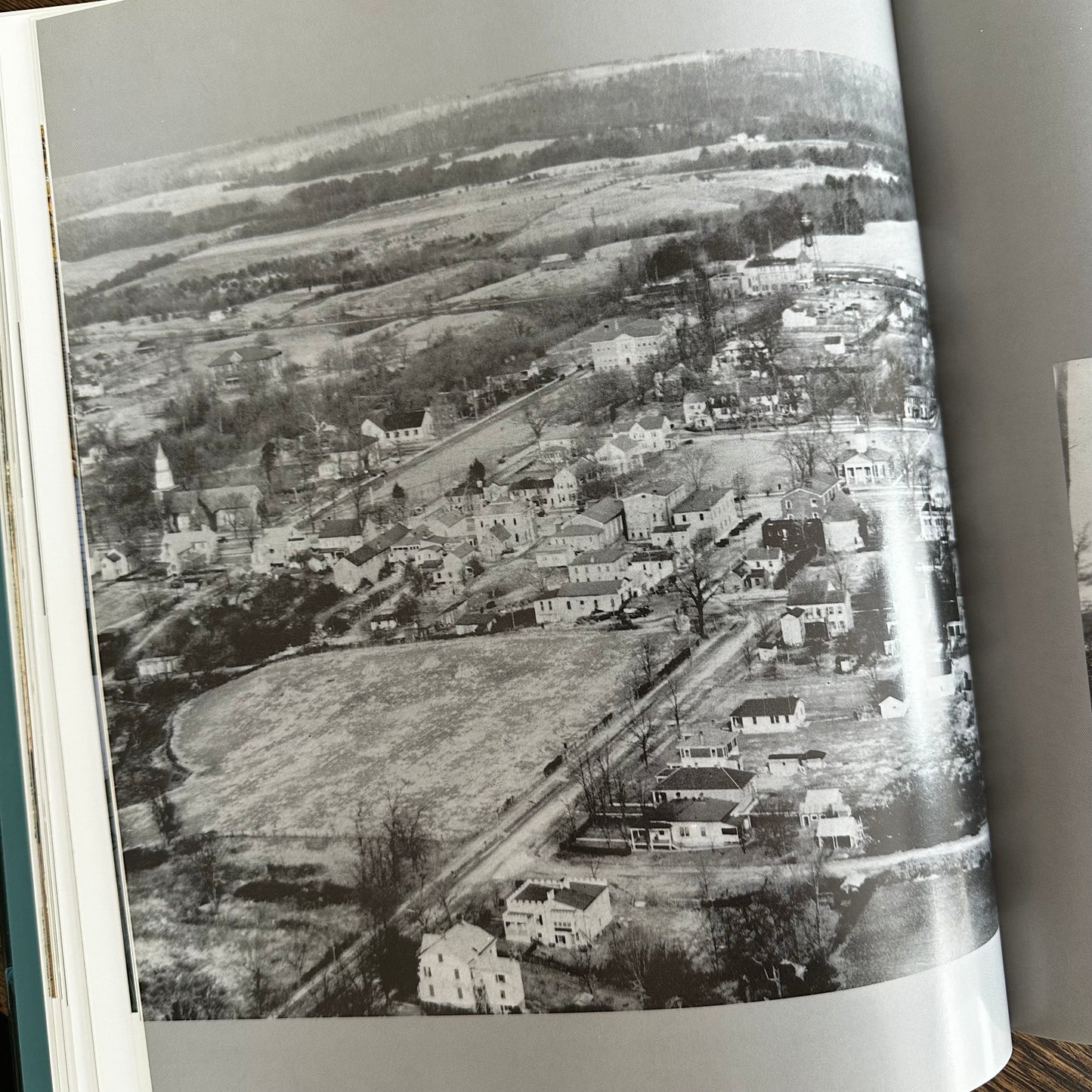 Colonial Williamsburg by Philip Kopper | Oversized Illustrated History | Harry N. Abrams, 1986