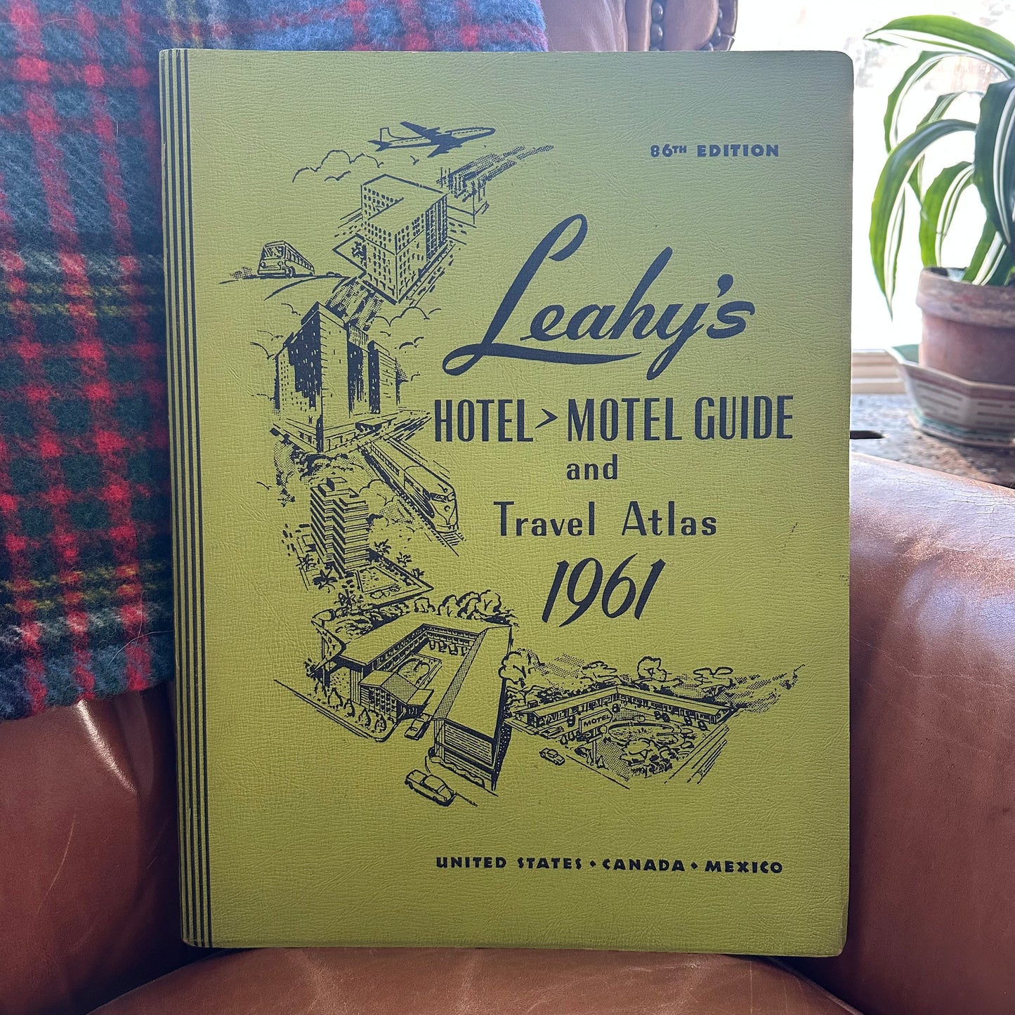 Leahy’s 1961 Hotel & Motel Guide and Travel Atlas