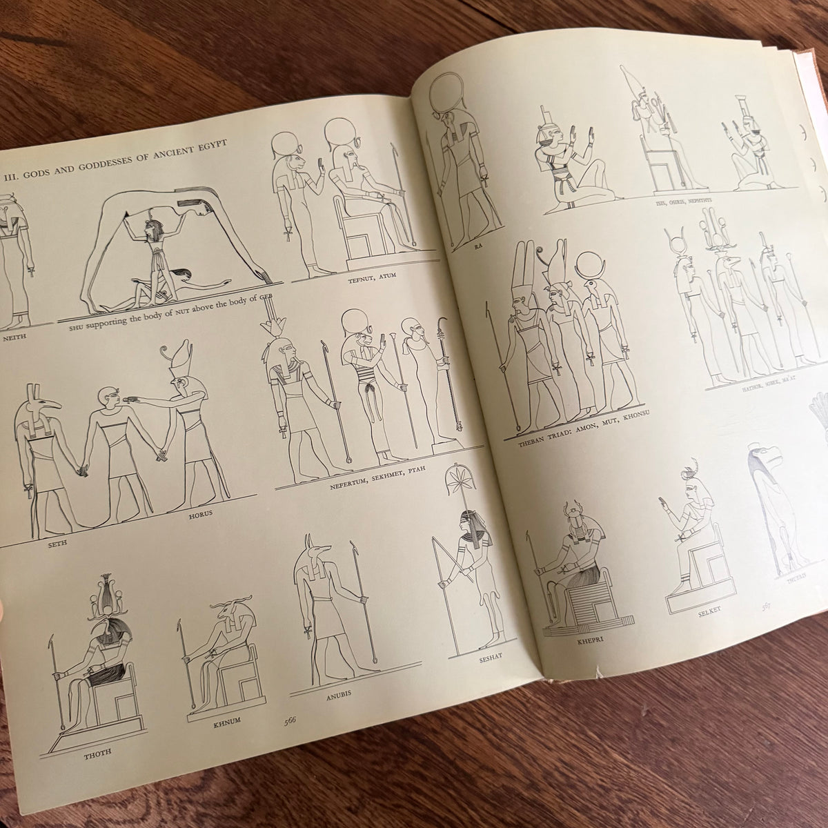 HUGE Coffee Table Book:  Art of Ancient Egypt by Kazimierz Michalowski, 1969 Abrams, 600-Page Illustrated Masterpiece!