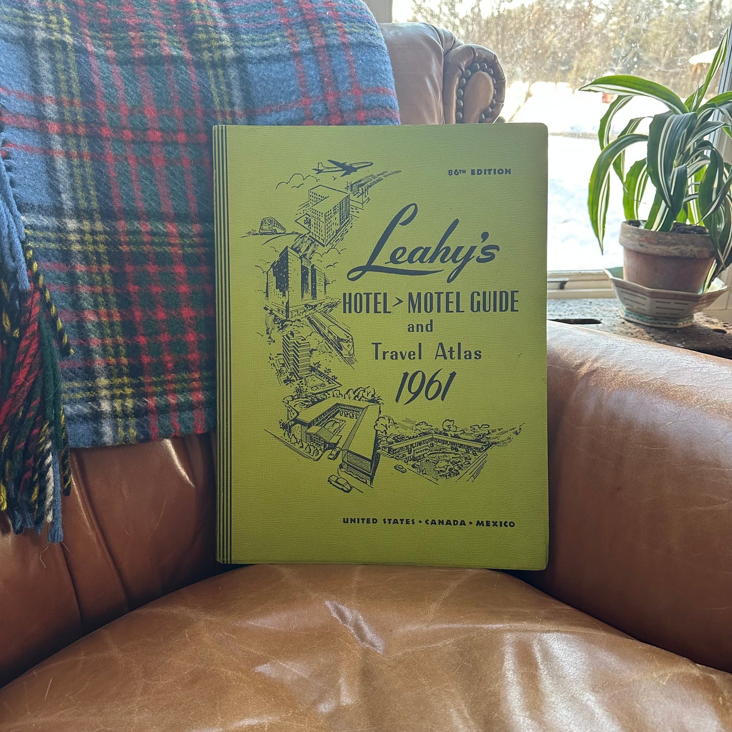 Leahy’s 1961 Hotel & Motel Guide and Travel Atlas
