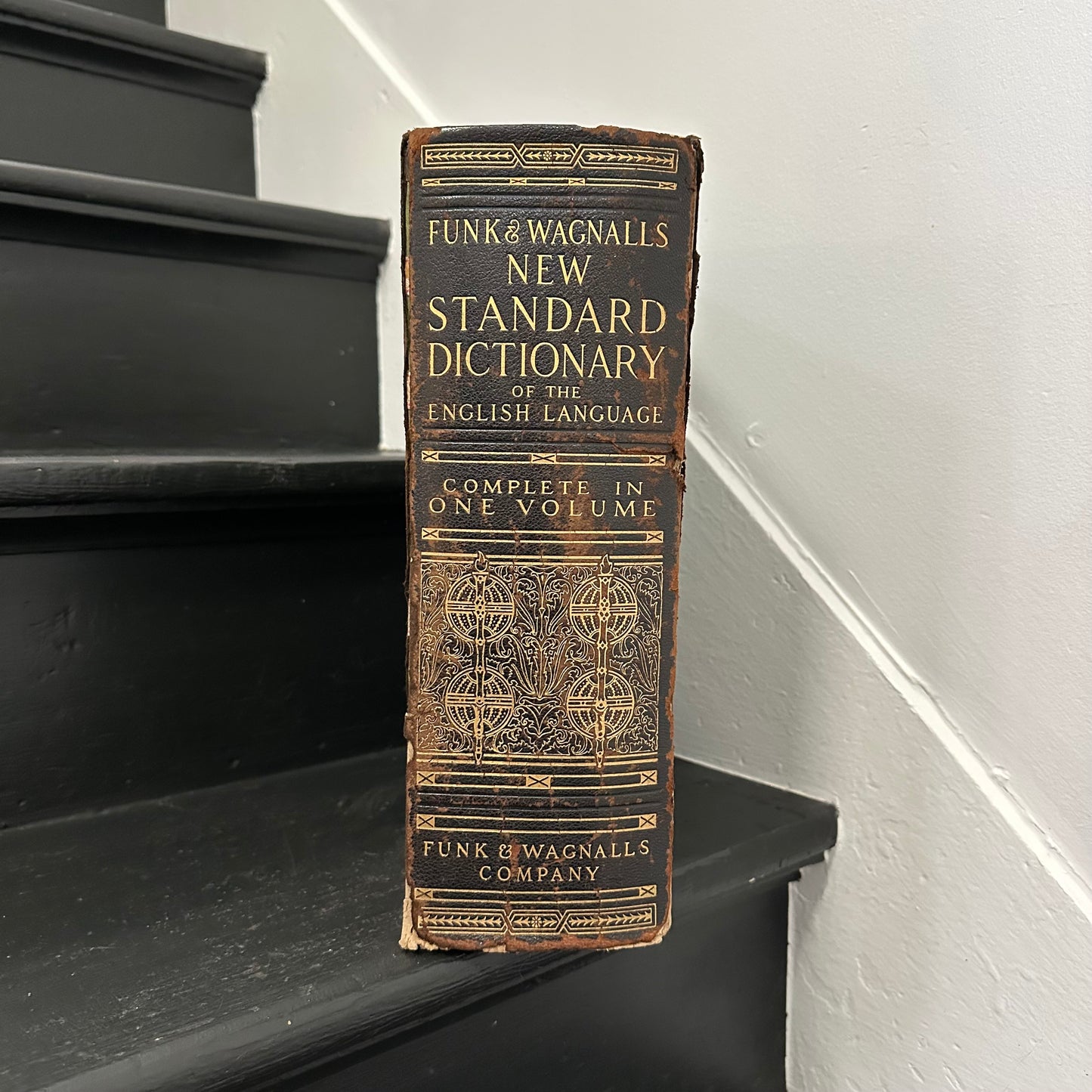 Funk & Wagnalls New Standard Dictionary - 1913