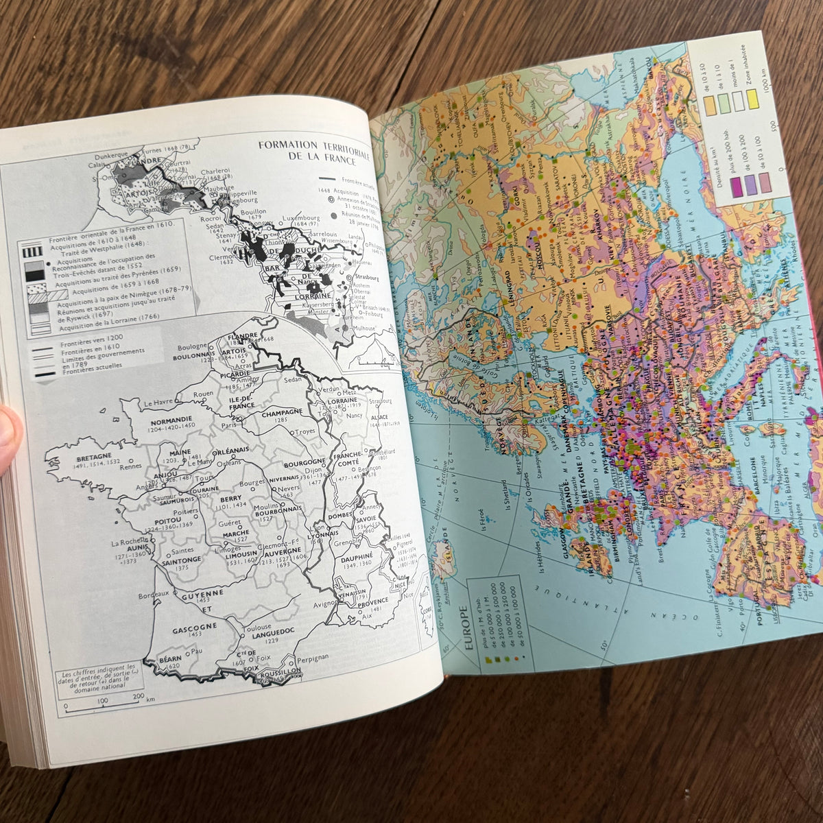 Petit Larousse Illustré, 1976 — French Encyclopedic Dictionary | 71,000 Articles, 5,535 Illustrations, Maps & Color Atlas | Librairie Larousse