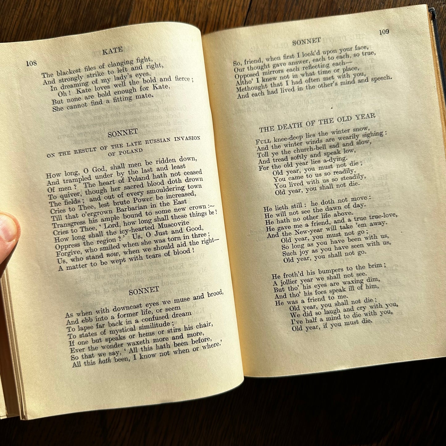 Vintage Matched Set: The Poems of Robert Browning (Oxford Univ. Press 1928) & Tennyson’s Poems 1829–1868 (Oxford Univ. Press 1926)