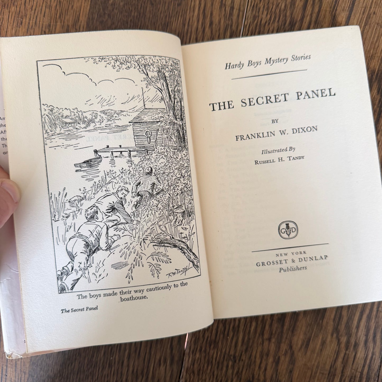 Vintage Hardy Boys Mystery Books by Franklin W. Dixon - Set of 8 - 1927-1953 - Grosset Dunlap - Brown Covers